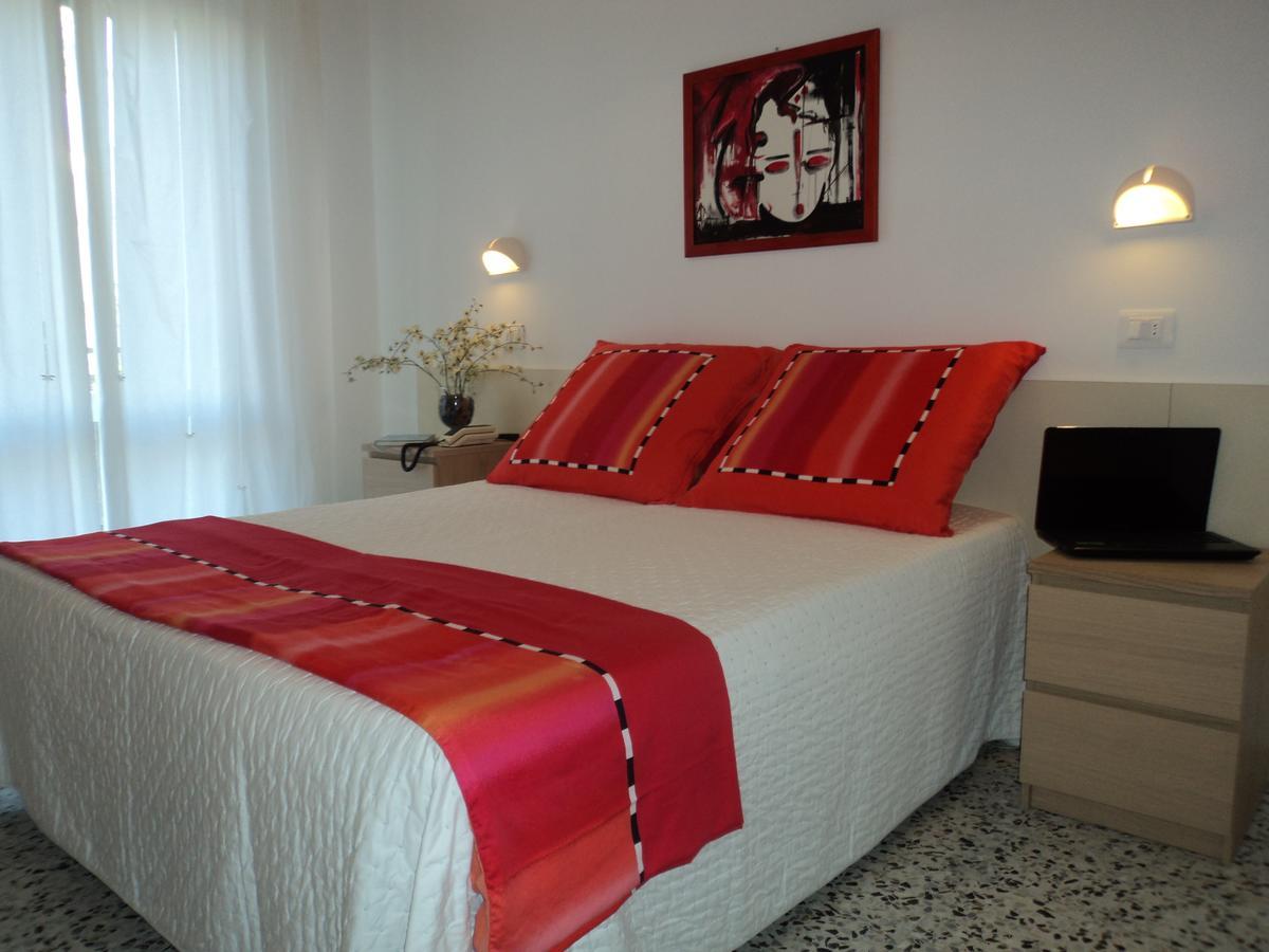 Hotel Irene Riccione Exterior photo